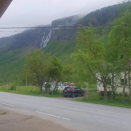 شقة For Rent Just In Front Of The Midnight Sun Staircase Lavangen