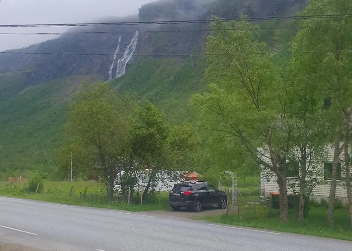 Appartamento For Rent Just In Front Of The Midnight Sun Staircase Lavangen